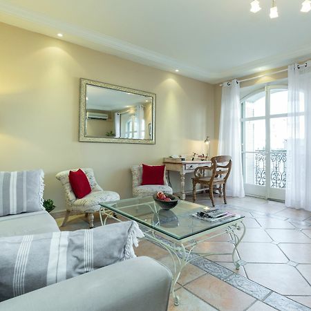 Lovely 2 Bed 2 Bath Apartment In Cannes On Rue Antibea Easy Walk To The Palais 224 Exterior photo